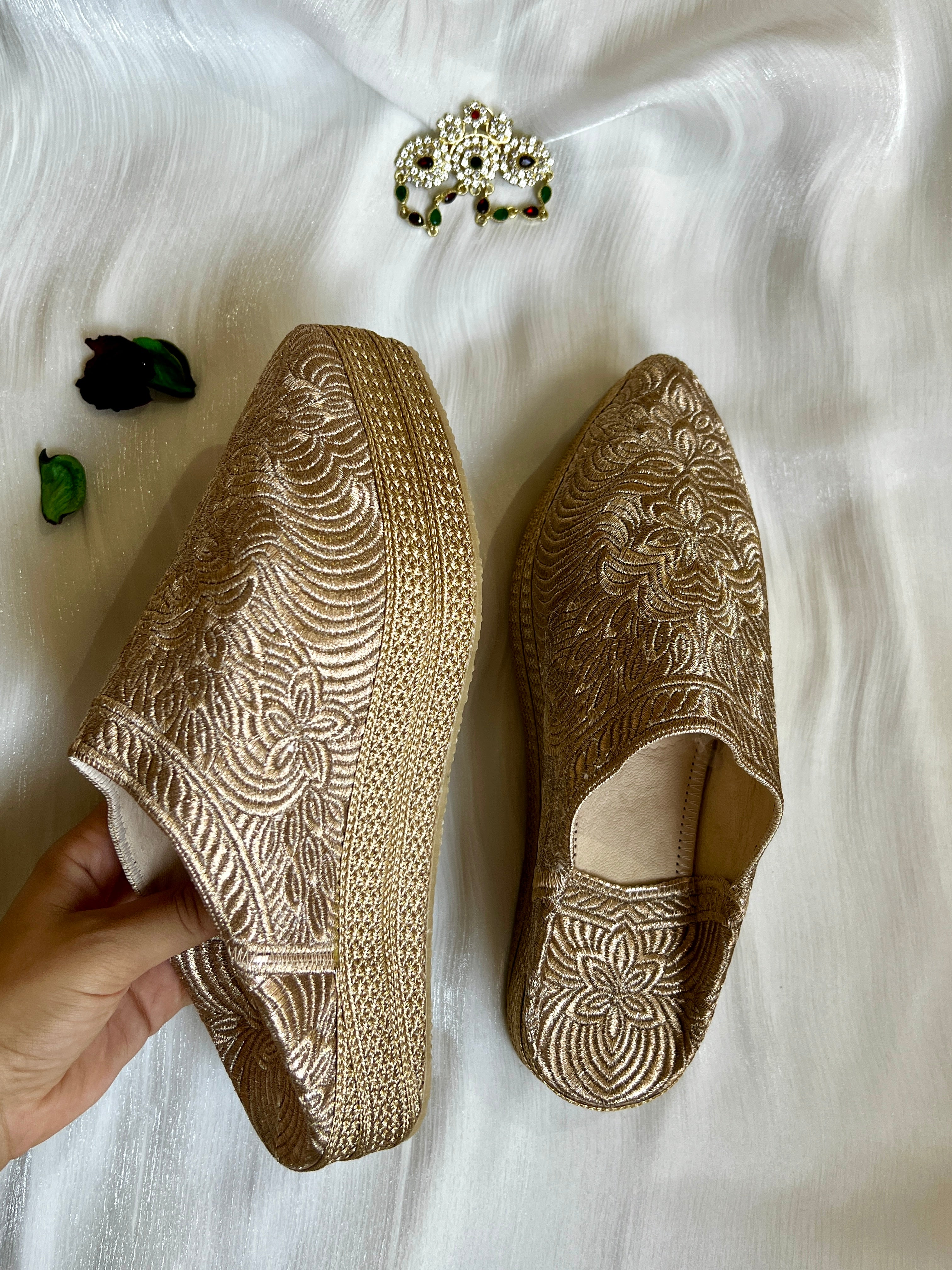 MULES HOUDA