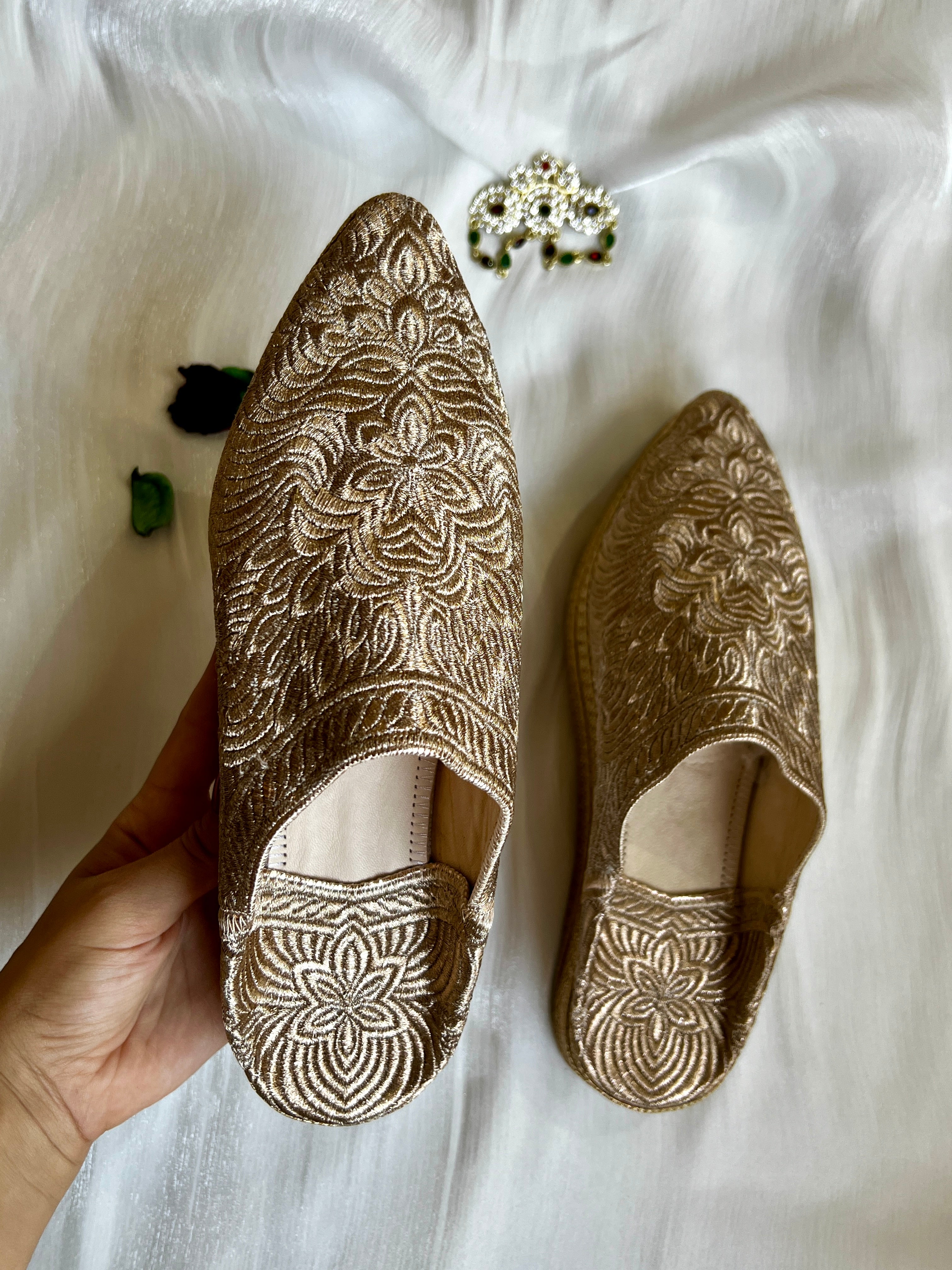 MULES HOUDA