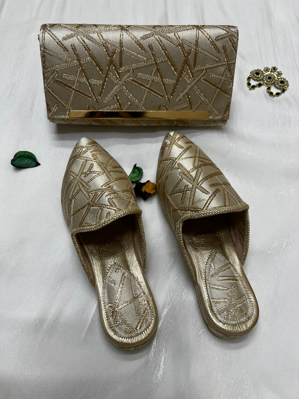 ENSEMBLE AICHA