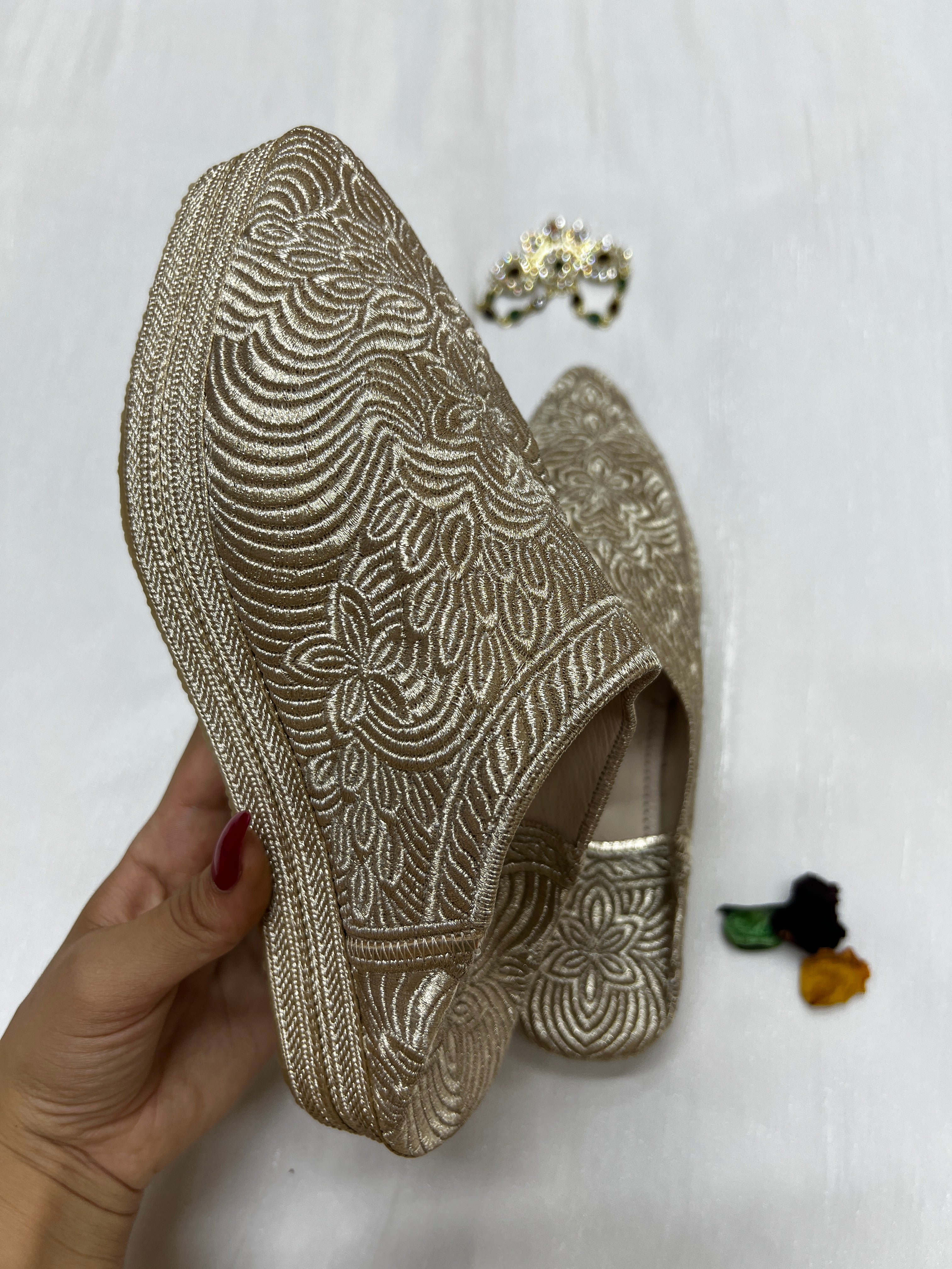 MULES HOUDA