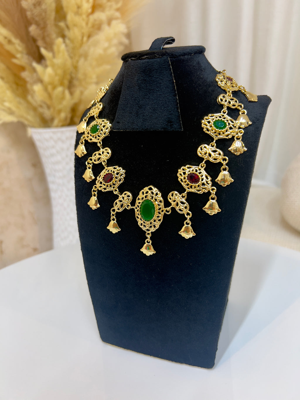 COLLIER MAYA