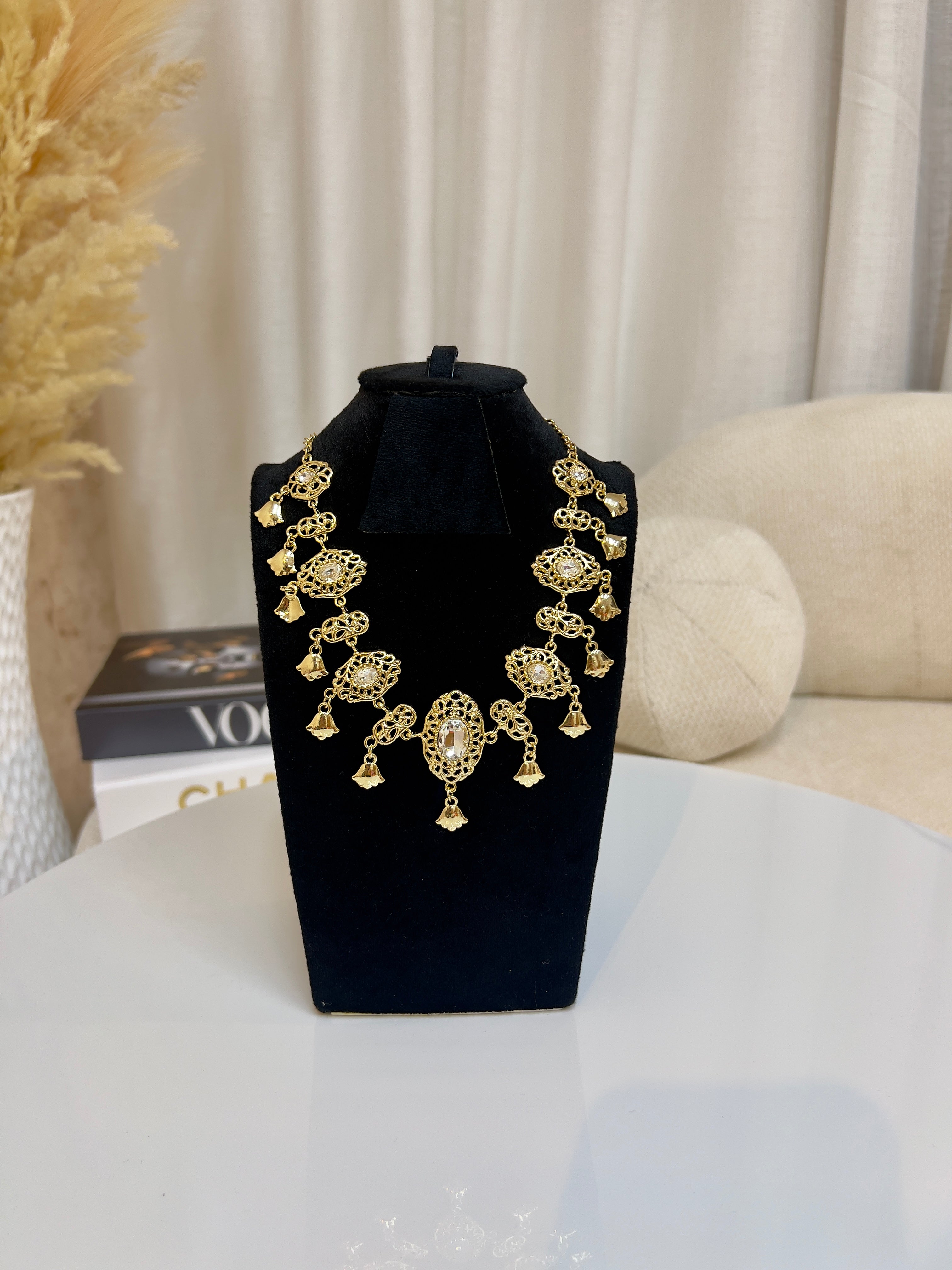 COLLIER MAYA